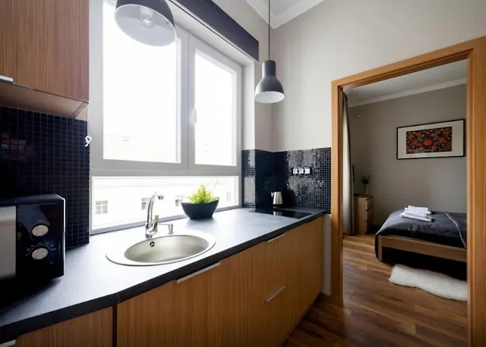 Art Deco 3 Bedroom, 3 Bathroom, Balcony Budapest