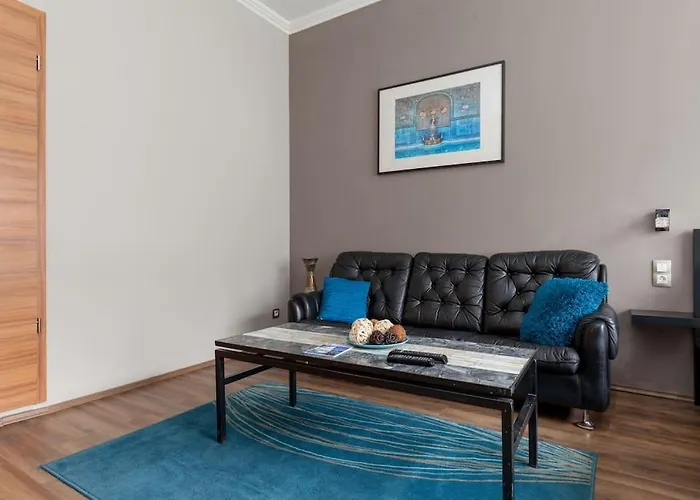 Art Deco 3 Bedroom, 3 Bathroom, Balcony Budapest