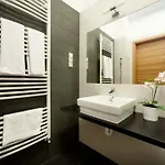 Art Deco 3 Bedroom, 3 Bathroom, Balcony Budapest