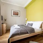 Apartamento Art Deco 3 Bedroom, 3 Bathroom, Balcony *