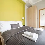 Art Deco 3 Bedroom, 3 Bathroom, Balcony Budapeste