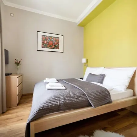 Apartmán Art Deco 3 Bedroom, 3 Bathroom, Balcony *