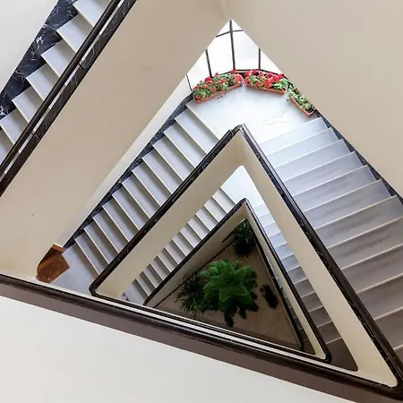 شقة Art Deco 3 Bedroom, 3 Bathroom, Balcony بودابست