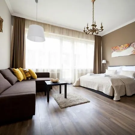 Apartmán Art Deco 3 Bedroom, 3 Bathroom, Balcony