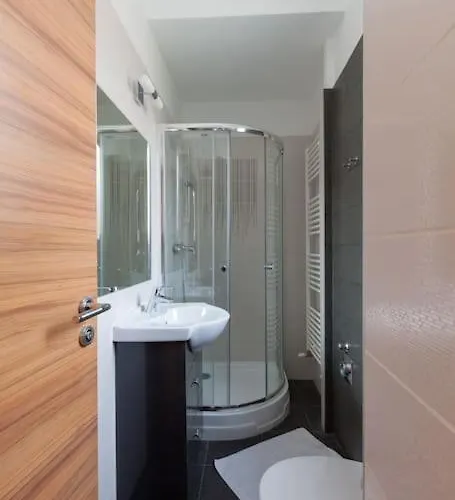 شقة Art Deco 3 Bedroom, 3 Bathroom, Balcony
