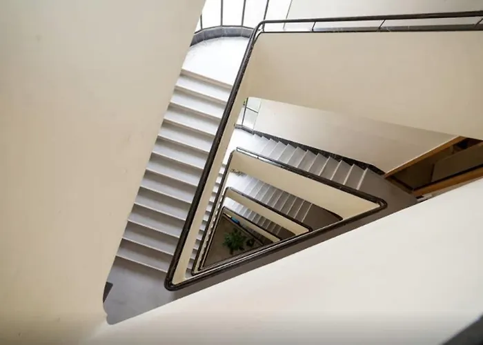 شقة Art Deco 3 Bedroom, 3 Bathroom, Balcony *